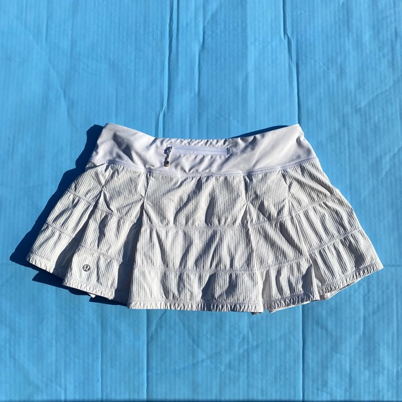 Lululemon White Textured Pace Rival Skort Size 8 - Picture 1 of 8
